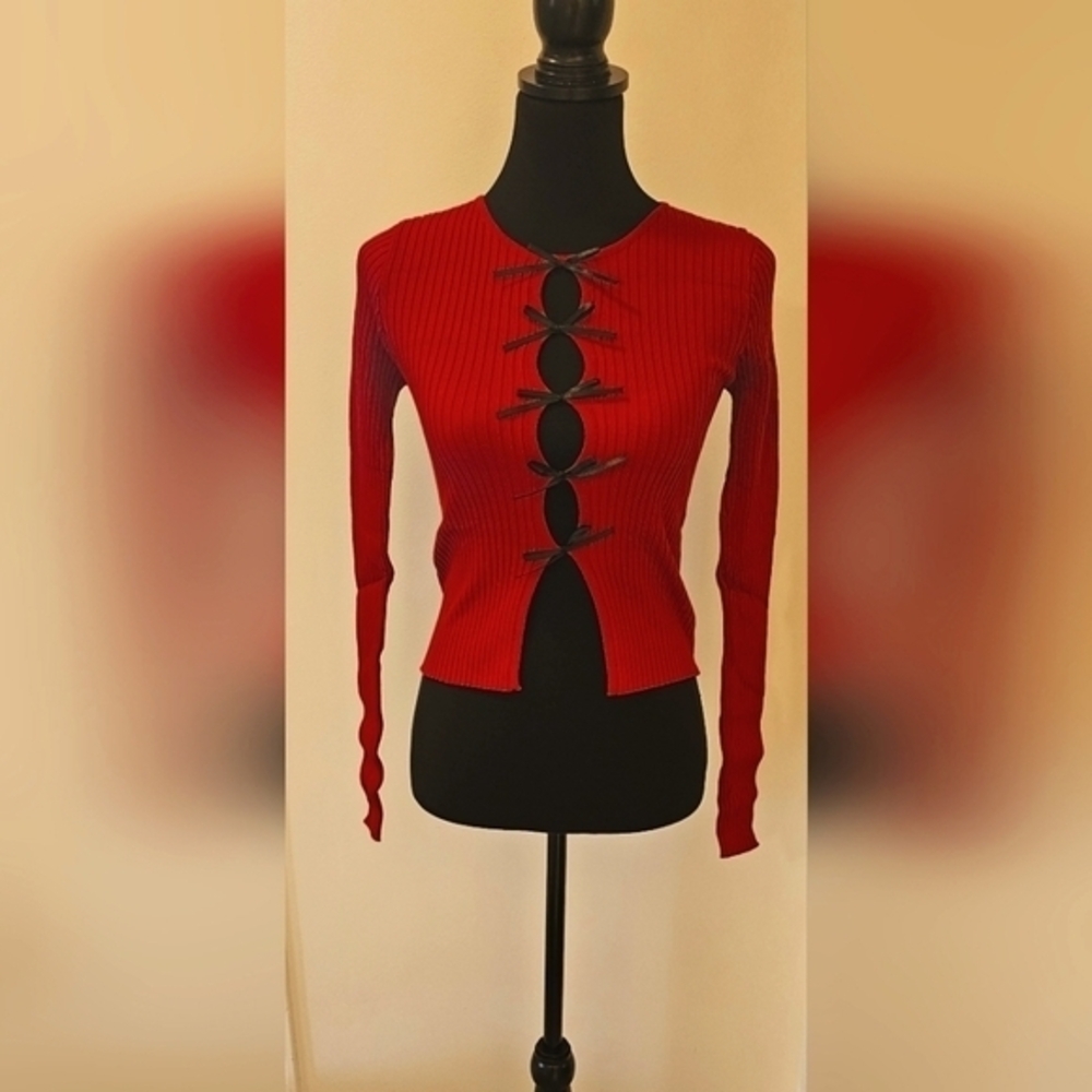Emory Park Red Ribbed Lace-Up Front Long Sleeve Top – Size Small – NWT